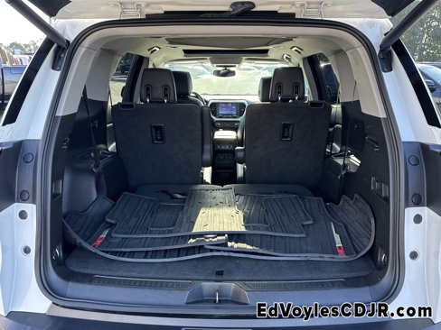 Used 2018 GMC Acadia SLT image 23