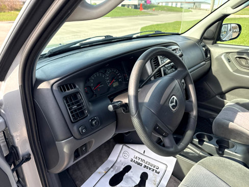 Used 2003 MAZDA Tribute LX image 17