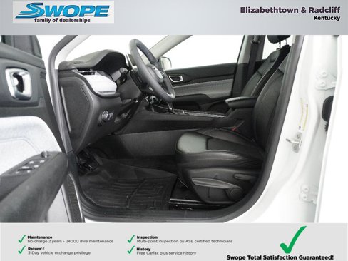 Used 2022 Jeep Compass Latitude image 13