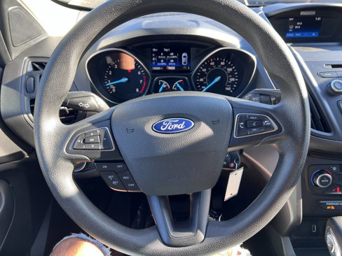Used 2018 Ford Escape SE image 16