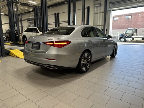Certified 2022 Mercedes-Benz C 300 4MATIC Sedan image 5