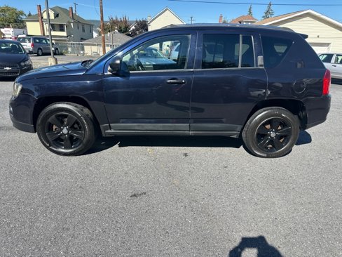 Used 2011 Jeep Compass Latitude image 2