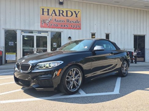 Used 2016 BMW M235i Convertible image 1