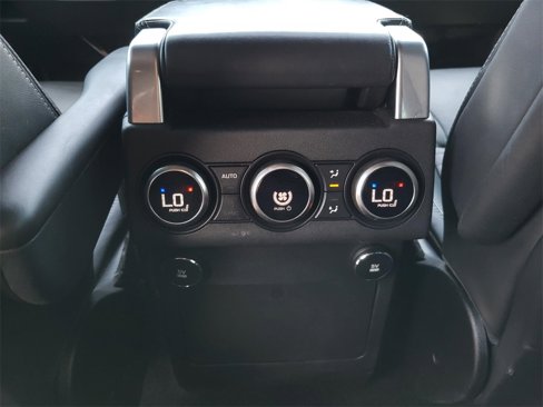 Used 2019 Land Rover Discovery HSE Luxury image 17