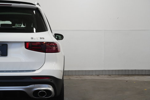 Used 2025 Mercedes-Benz GLB 35 AMG 4MATIC image 13