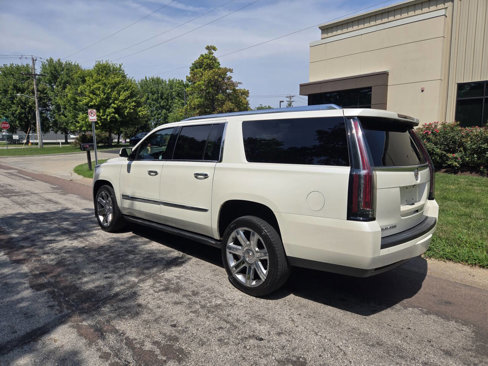 Used 2015 Cadillac Escalade ESV Premium image 8