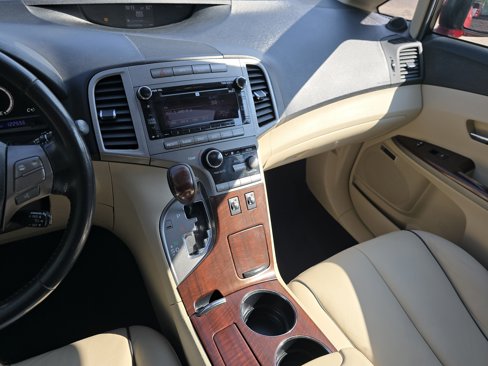 Used 2012 Toyota Venza XLE image 23