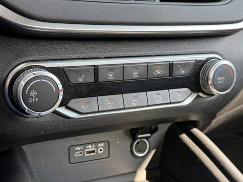 Certified 2020 Nissan Altima 2.5 SR w/ Premium Package image 29