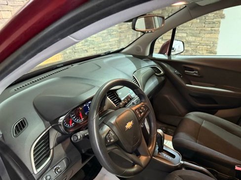 Used 2017 Chevrolet Trax LT image 12