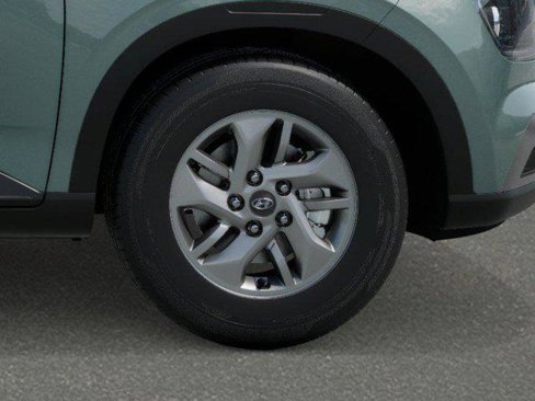 New 2025 Hyundai Venue SE image 8