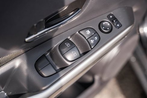 Used 2019 Nissan Kicks SV image 33