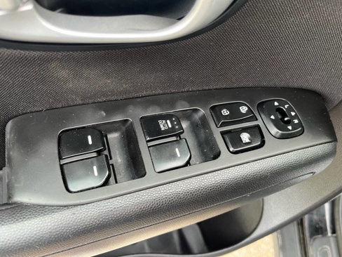 Used 2016 Kia Soul image 17