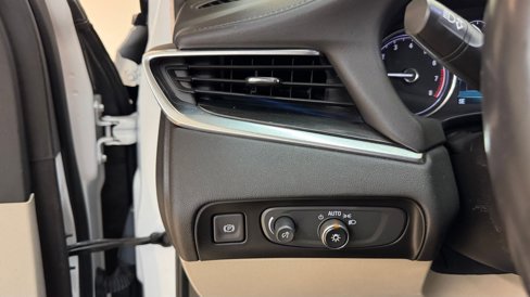 Used 2019 Buick Enclave Essence image 34