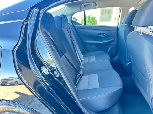 Used 2024 Nissan Sentra SV image 39