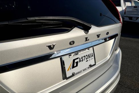 Used 2017 Volvo XC60 T5 Inscription w/ Preferred Option Package image 23