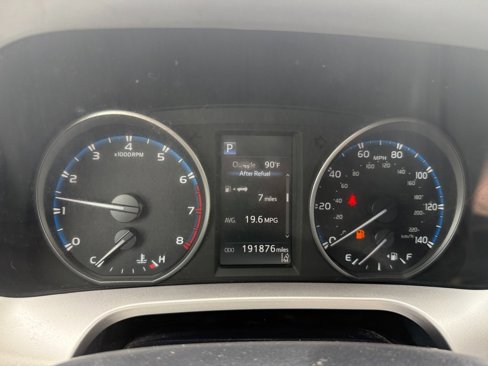 Used 2017 Toyota RAV4 LE image 17