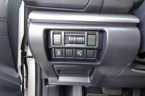 Used 2018 Subaru Crosstrek 2.0i Limited image 12