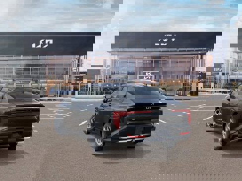New 2025 Kia K4 LXS image 4