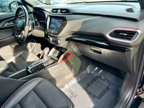 Used 2021 Chevrolet TrailBlazer RS w/ Sun and Liftgate Package image 27