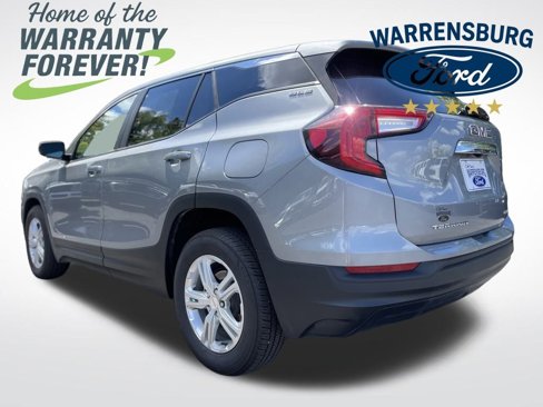 Used 2024 GMC Terrain SLE image 6