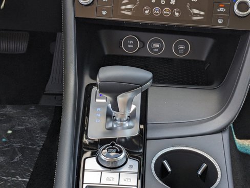 Certified 2025 Genesis G70 2.5T image 14