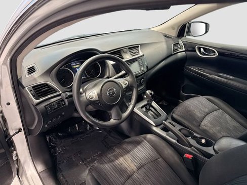 Used 2017 Nissan Sentra SV image 8
