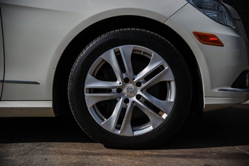 Used 2010 Mercedes-Benz E 350 4MATIC Sedan image 26