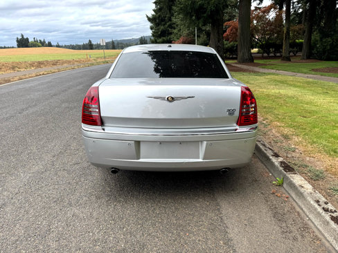 Used 2006 Chrysler 300 C w/ Navigation & Sound Group II image 4