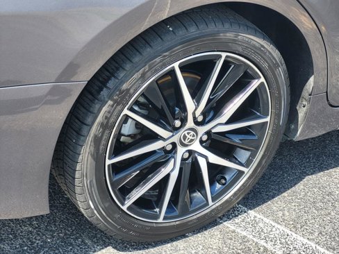 Used 2023 Toyota Camry SE image 9