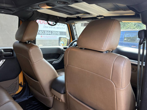 Used 2012 Jeep Wrangler Unlimited Sahara w/ Dual Top Group image 26