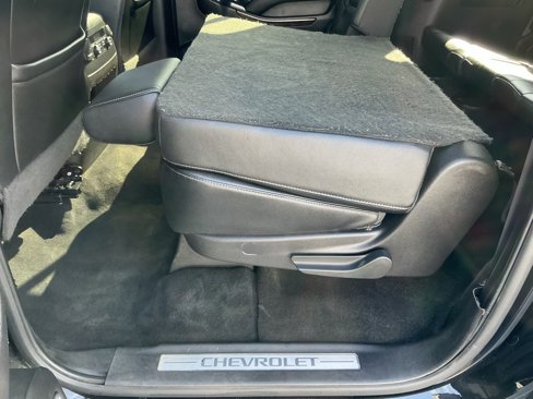 Used 2017 Chevrolet Suburban LT image 39