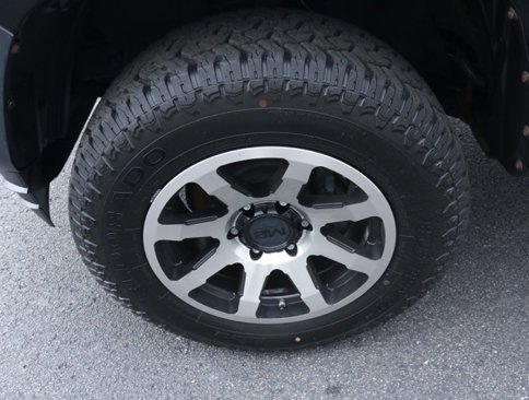 Used 2016 Toyota Tacoma SR image 9