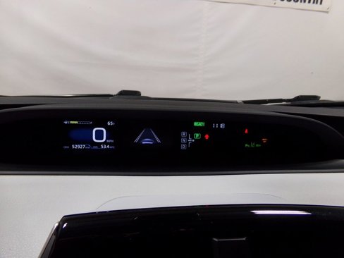 Used 2018 Toyota Prius Two image 19