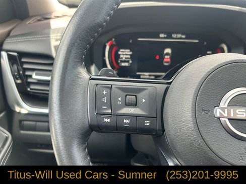 Used 2023 Nissan Rogue Platinum image 17