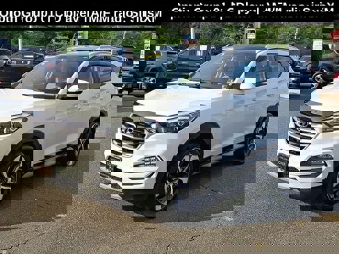 Used 2017 Hyundai Tucson Sport image 4