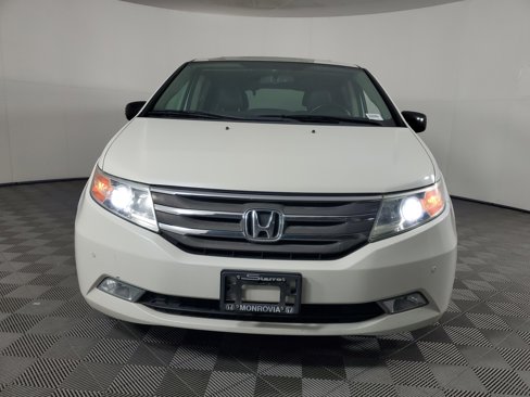 Used 2013 Honda Odyssey Touring Elite image 9