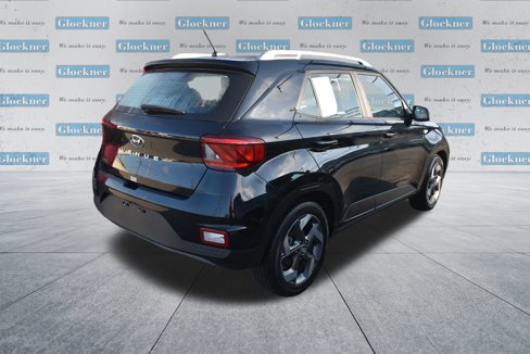 Used 2024 Hyundai Venue SEL image 6
