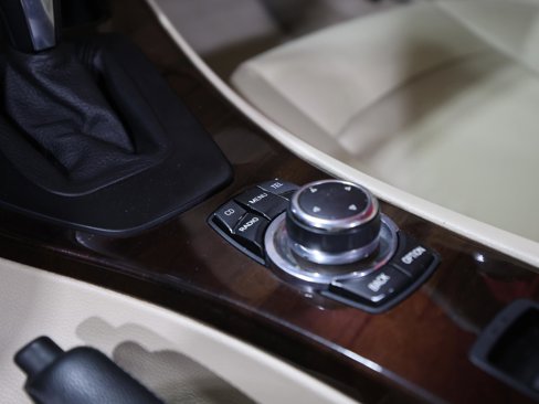 Used 2011 BMW 328i Convertible image 22