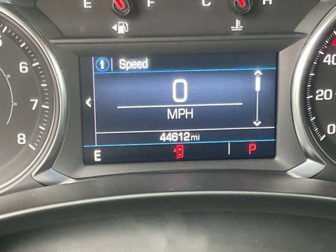 Used 2024 GMC Terrain SLE image 16