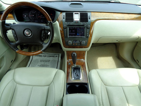 Used 2010 Cadillac DTS Platinum image 7