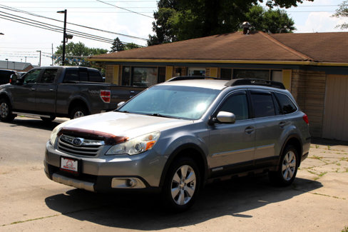 Used 2011 Subaru Outback 2.5i Limited image 5