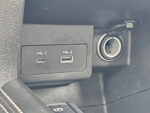 Used 2021 Nissan Kicks SV image 20