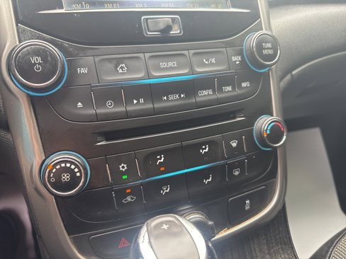 Used 2015 Chevrolet Malibu LT image 29