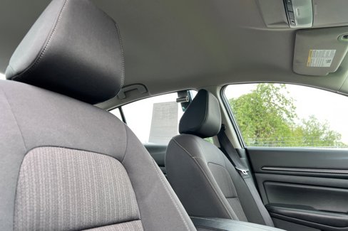 Used 2024 Nissan Altima 2.5 SV image 13