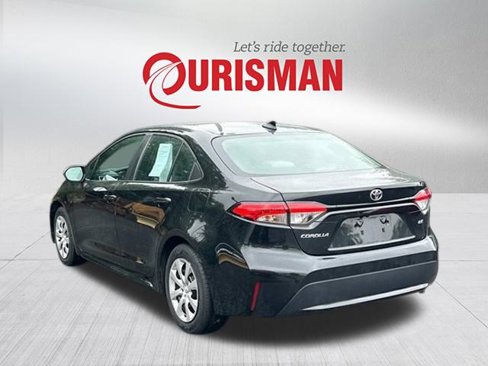 Used 2022 Toyota Corolla LE image 4