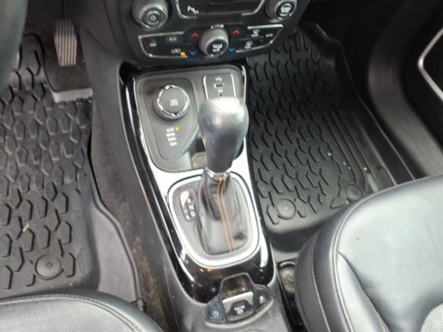 Used 2018 Jeep Compass Limited w/ Navigation Group image 22