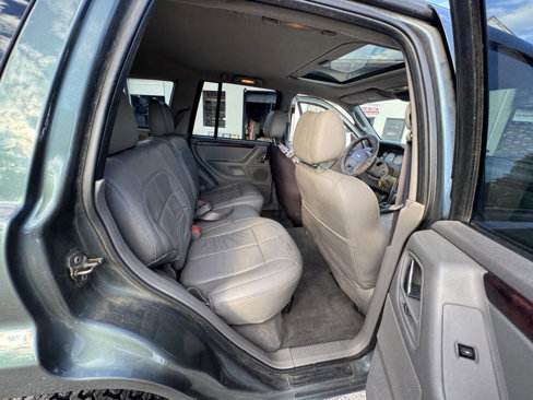 Used 2004 Jeep Grand Cherokee Limited w/ Cold Weather Group image 64
