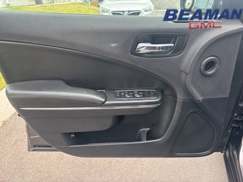 Used 2014 Dodge Charger SE image 10