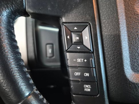 Used 2015 Ford Expedition EL XLT w/ Equipment Group 202A image 24