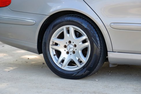Used 2003 Mercedes-Benz E 320 Sedan image 45